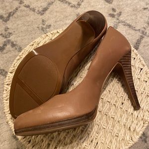 Nine West Heels, worn only once, size 7-1/2, taupe/brown.